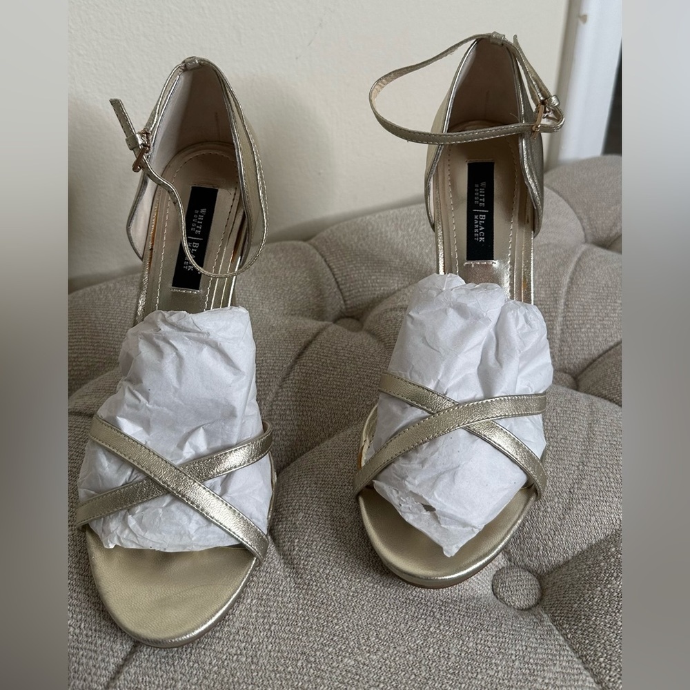 So stylish high sandals! Gold color, size 40, INCREDIBLY BEAUTIFUL & COMFORTABLE